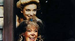 Кадр из фильма "Kacenka a strasidla" - 2