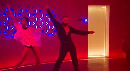 Кадр из фильма "Из машины (Идеальная модель)" - 2