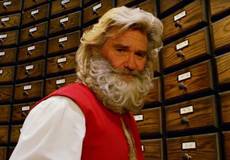 Курт Рассел предстал в образе Санта-Клауса