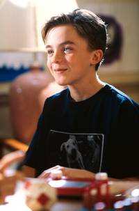 Кадр Малкольм в центре внимания