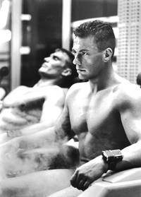 Кадр Универсальный солдат