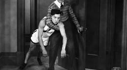 Кадр из фильма "Колледж" - 1