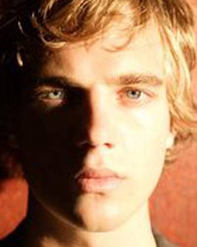 Тейлор Хэндли фото