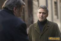 Кадр Майкл Клейтон