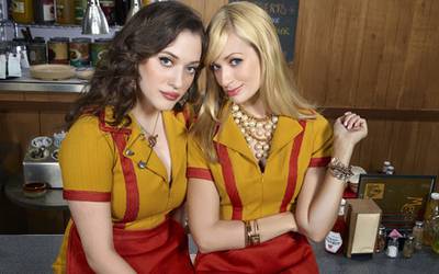 Девушки с юмором: 5 самых смешных героинь из сериалов