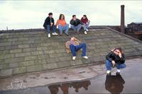 Кадр Круглосуточные тусовщики