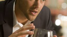 Кадр из фильма "Разумное сомнение" - 2