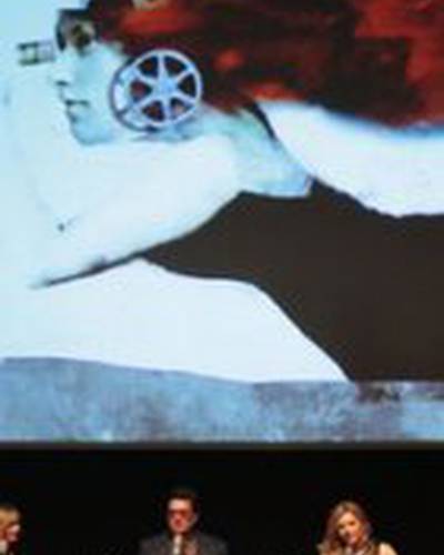 Юри Хенли фото