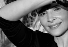 Жюльет Бинош будет снимать войну