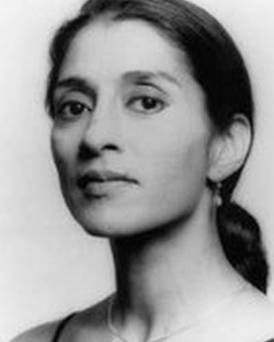 Rajika Puri фото