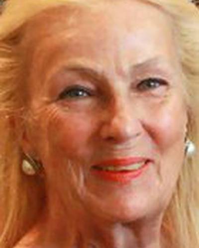 Сьюзи Ханеке фото