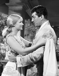 Кадр Игрушки на чердаке