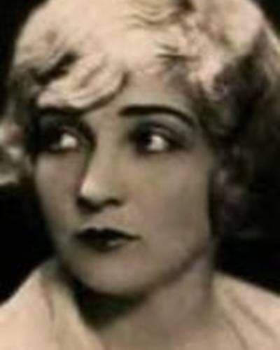 Белль Беннетт фото