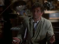 Кадр Коломбо идет на гильотину