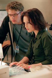 Кадр Опасная правда