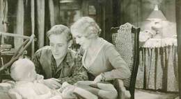 Кадр из фильма "Секреты" - 1