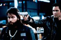 Кадр За пределами закона