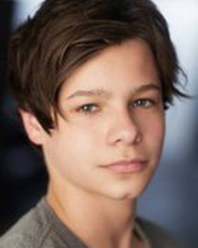 Тоби Уоллес фото