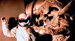 Кадр из фильма "Музей восковых фигур 2" - 1