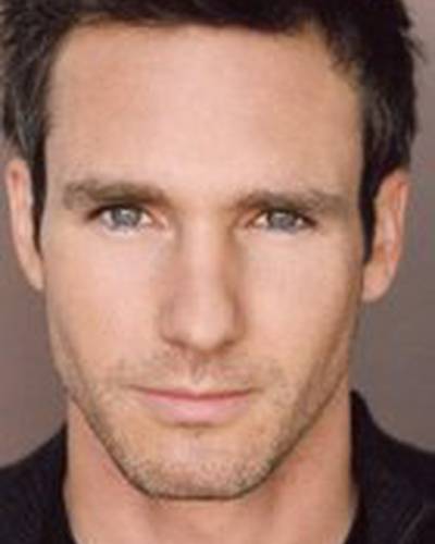 Джон Броди фото