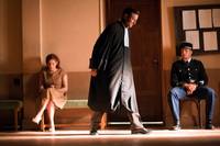 Кадр Женщина и мужчины