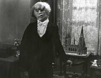 Кадр Человек-слон