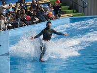 Кадр Подарок с характером