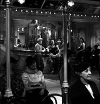 Кадр День начинается