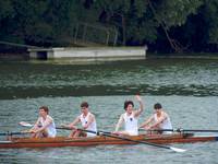 Кадр Мальчики, Гийом, к столу!