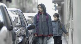 Кадр из фильма "Бьютифул" - 1