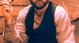 Кадр из фильма "Ловец песен" - 1