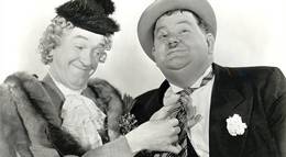 Кадр из фильма "Жучки" - 1