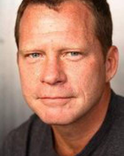 Нил Джонс фото