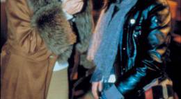 Кадр из фильма "Убийство в чужом городе" - 1