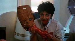 Кадр из фильма "Кровожадные мамаши" - 1