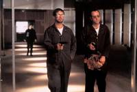 Кадр Подозрительные лица