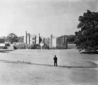 Кадр Добрые сердца и короны