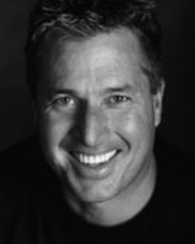 Трой Браун фото