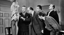 Кадр из фильма "К черту добродетель" - 1