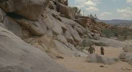 Кадр из фильма "Падающие скалы" - 1