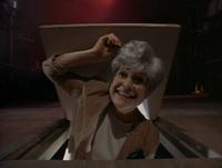 Кадр Существо в корзине 2