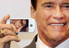 Арнольд Шварценеггер поженил лесбиянок