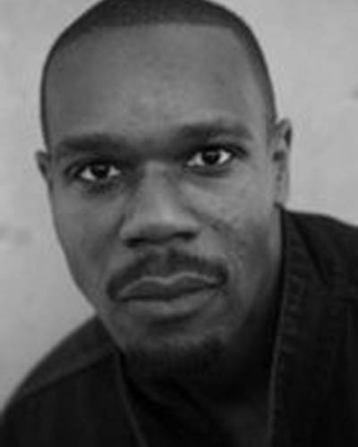 Дэниэл Адегбойега фото