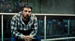 Кадр из фильма "Трещины в бетоне" - 2