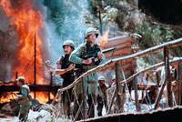 Кадр Железный треугольник