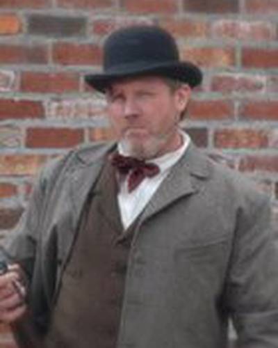 Тони Бекер фото