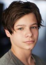 Тоби Уоллес фото