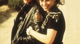 Кадр из фильма "Бензин, еда, жилье" - 1