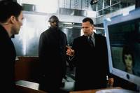 Кадр Шестой день