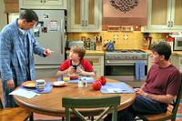 Кадр 2,5 человека